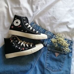 Flower converse